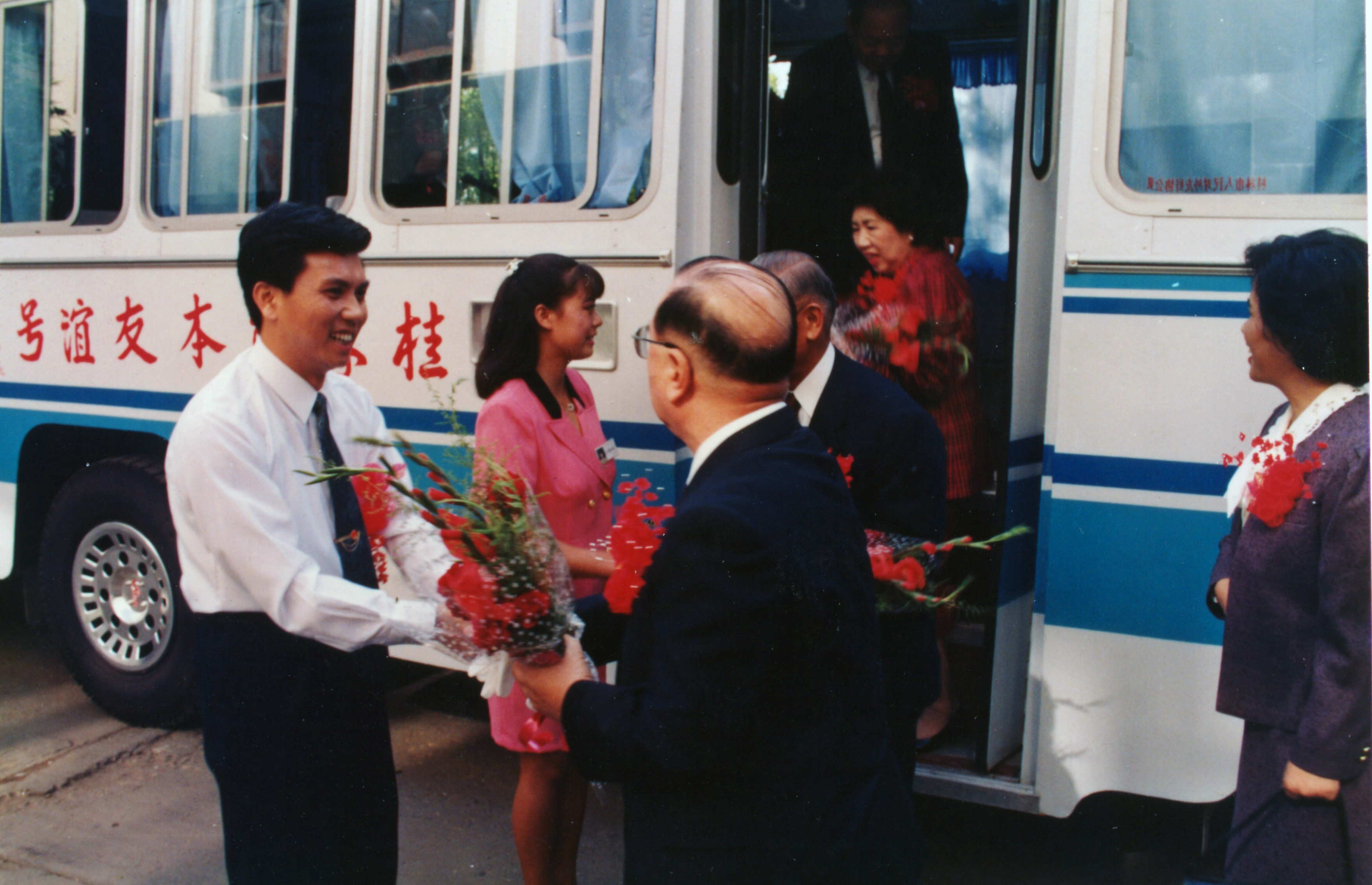 桂林市市長與熊本市市長乘坐熊本號車！.jpg